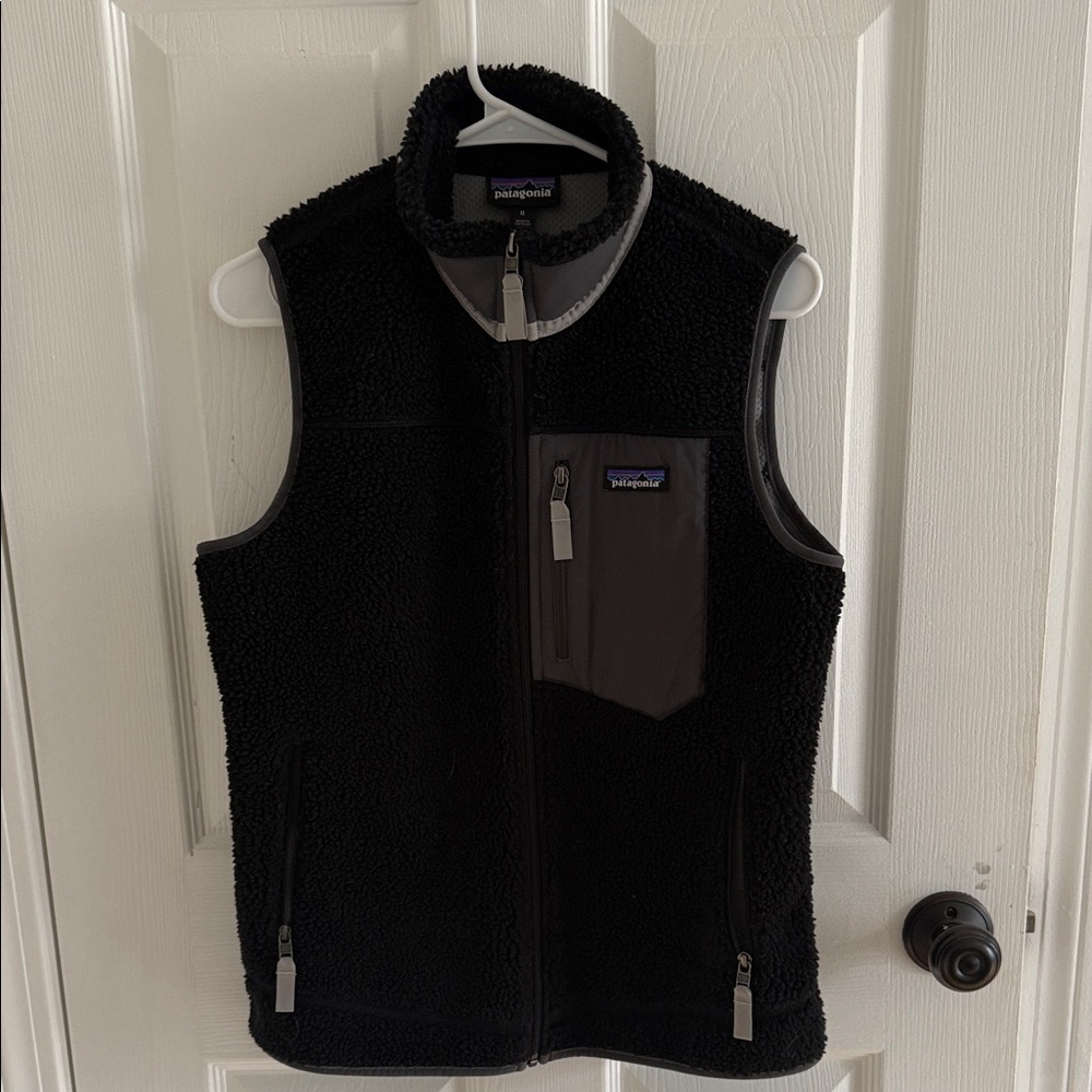 Patagonia Black Sherpa Fleece Vest with Gray Chest Pocket